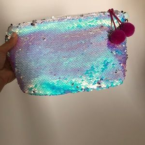 💜💖New sequin pouch wristlet!!